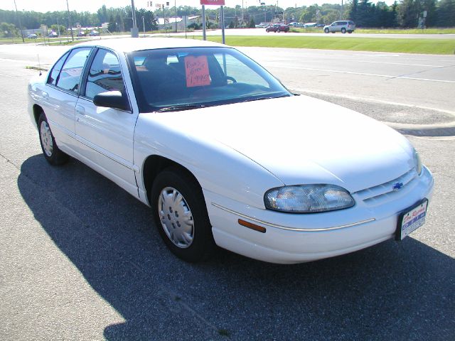 1997 Chevrolet Lumina 3.2 Sedan 4dr