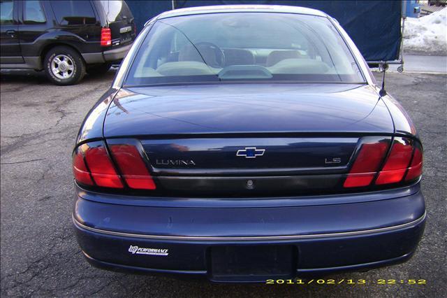 1999 Chevrolet Lumina 24 Box