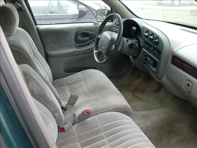 2000 Chevrolet Lumina Base