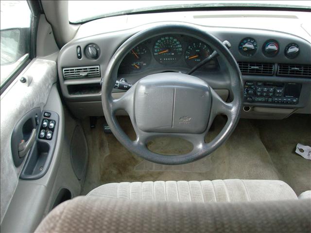 2000 Chevrolet Lumina Base