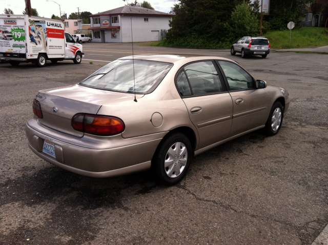 1999 Chevrolet Malibu Base