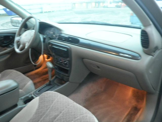 2000 Chevrolet Malibu Base