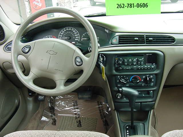 2000 Chevrolet Malibu Base