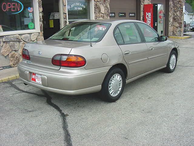 2000 Chevrolet Malibu Base