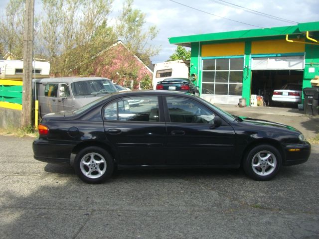 2000 Chevrolet Malibu Base