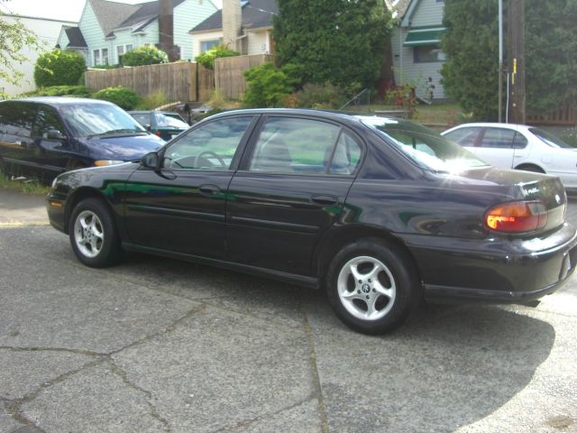 2000 Chevrolet Malibu Base