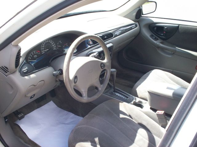 2001 Chevrolet Malibu Base