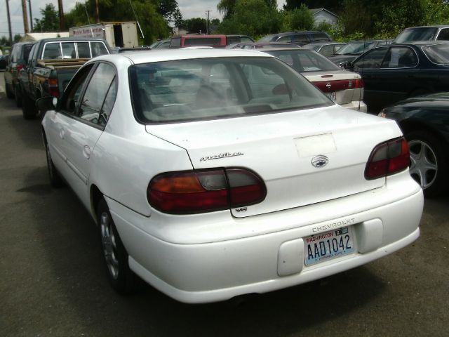 2001 Chevrolet Malibu Base