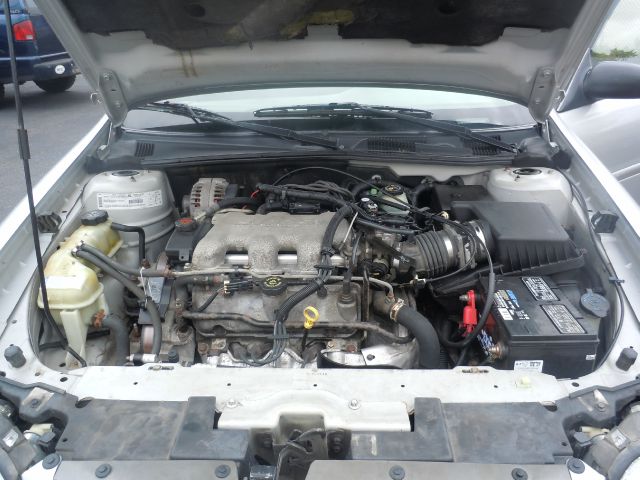 2001 Chevrolet Malibu Base