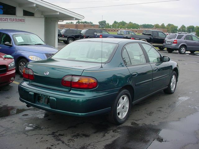 2001 Chevrolet Malibu Base