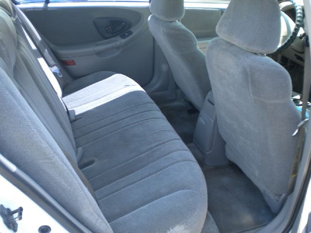 2001 Chevrolet Malibu Base