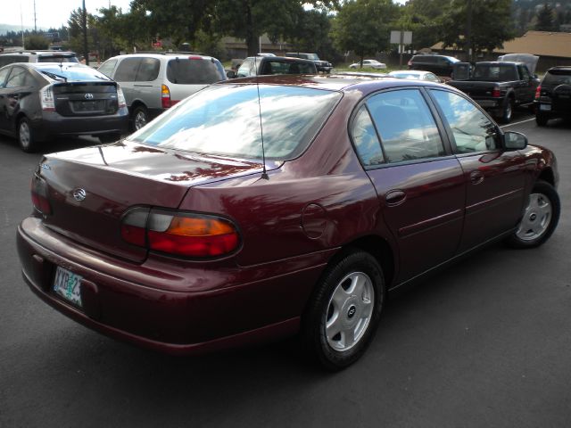 2001 Chevrolet Malibu Base