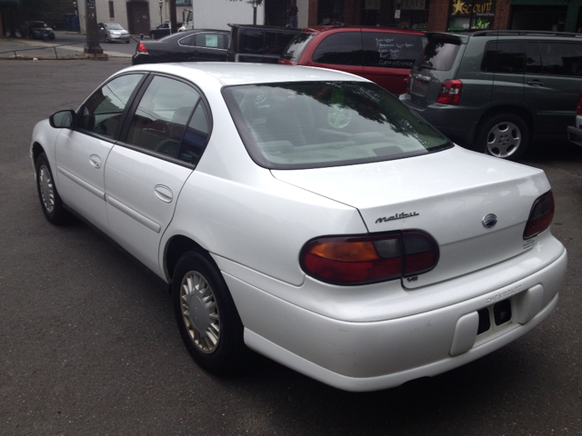 2001 Chevrolet Malibu Base