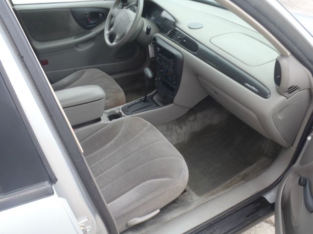 2002 Chevrolet Malibu Base