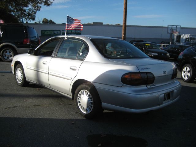 2002 Chevrolet Malibu Base