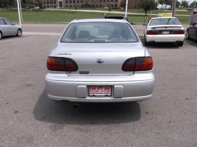 2002 Chevrolet Malibu Base