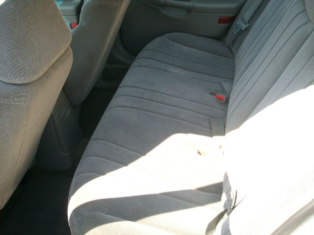 2002 Chevrolet Malibu Base