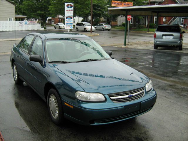 2002 Chevrolet Malibu Base