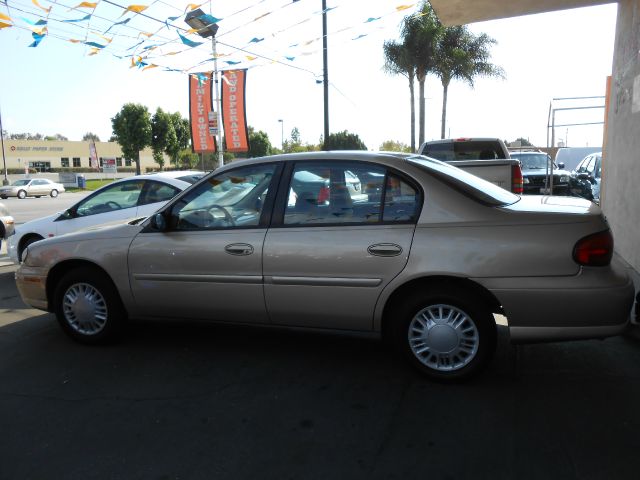 2002 Chevrolet Malibu Base