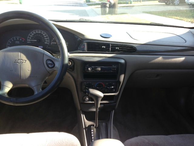 2002 Chevrolet Malibu Base