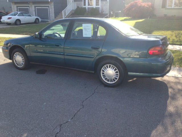 2002 Chevrolet Malibu Base