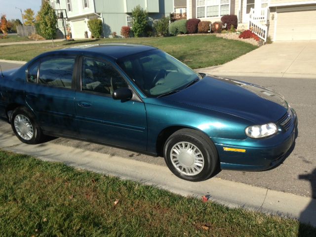 2002 Chevrolet Malibu Base