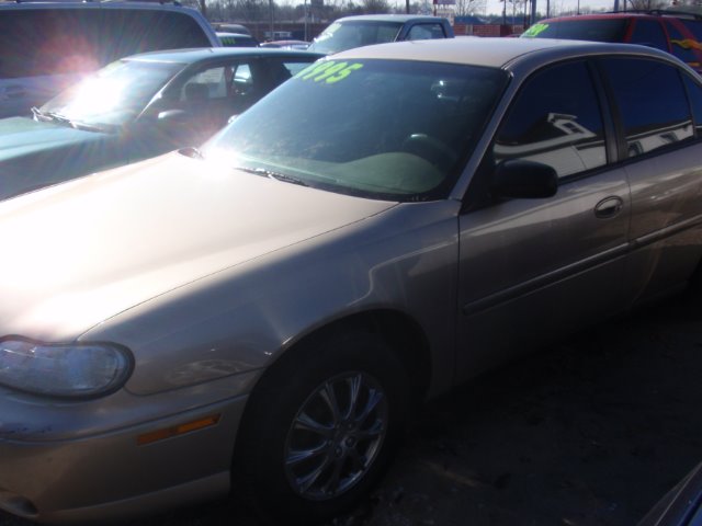 2003 Chevrolet Malibu Base