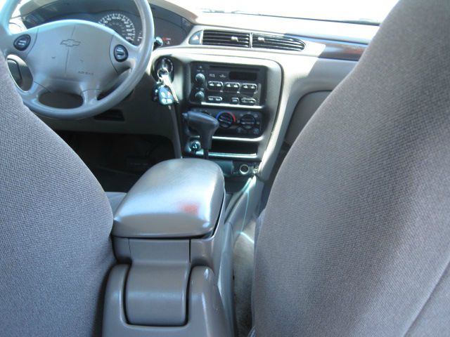 2003 Chevrolet Malibu Base