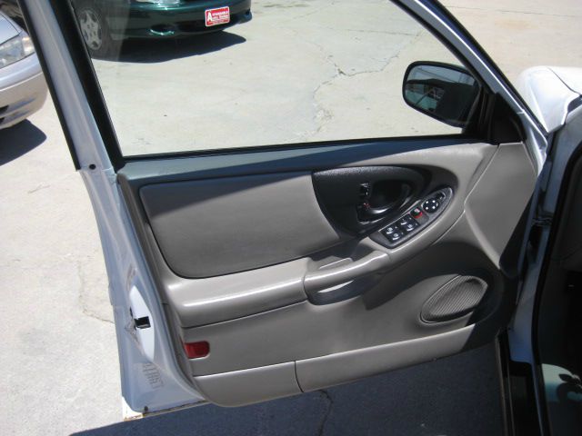 2003 Chevrolet Malibu Base