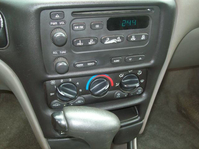 2003 Chevrolet Malibu Base