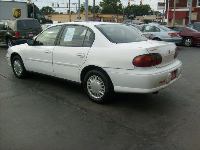 2003 Chevrolet Malibu Base