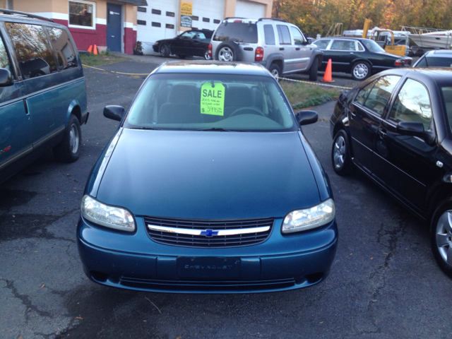 2003 Chevrolet Malibu Base