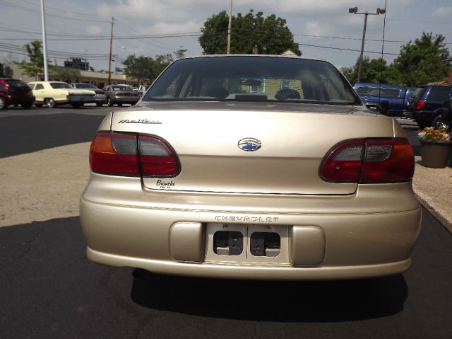 2003 Chevrolet Malibu Base