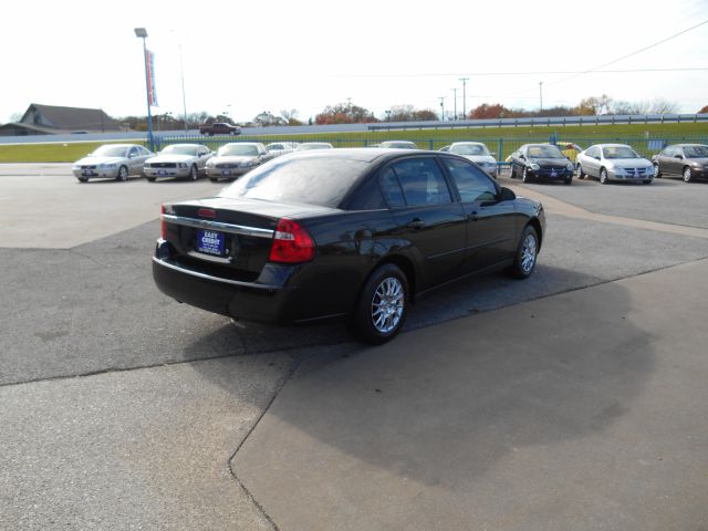 2004 Chevrolet Malibu Base