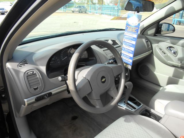 2004 Chevrolet Malibu Base