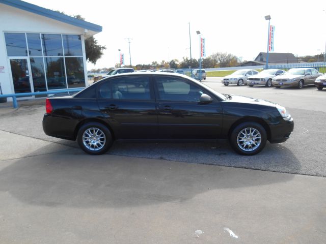 2004 Chevrolet Malibu Base