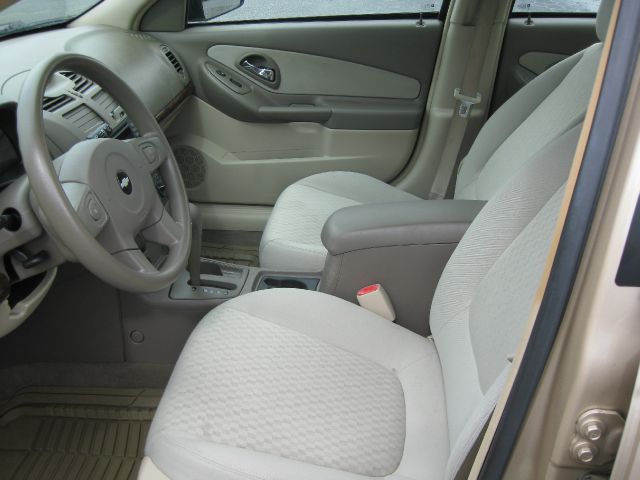 2005 Chevrolet Malibu Base