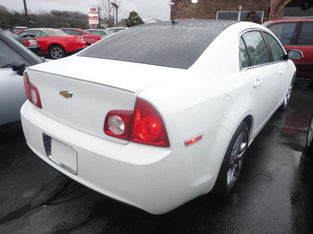 2009 Chevrolet Malibu 4dr Sdn I4 CVT 2.5 Sedan