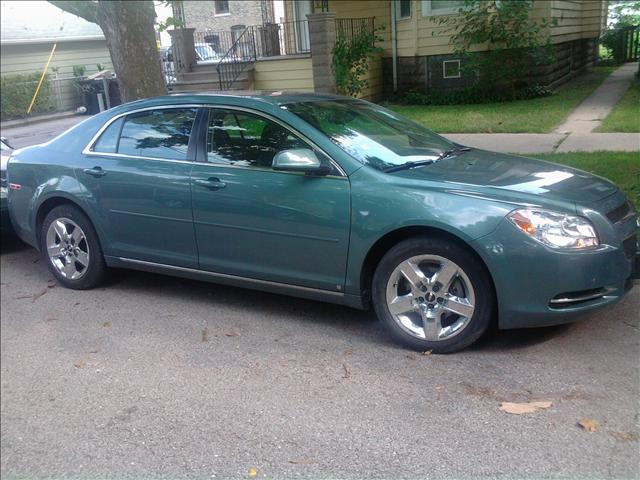 2009 Chevrolet Malibu 4dr AWD SUV