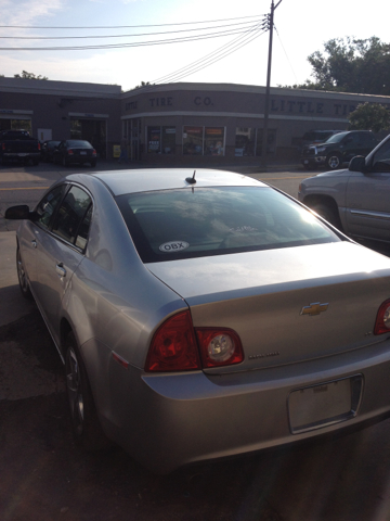 2009 Chevrolet Malibu 4dr Sdn I4 CVT 2.5 Sedan