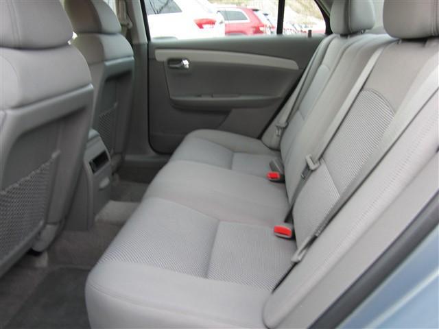 2009 Chevrolet Malibu 4dr Sdn I4 CVT 2.5