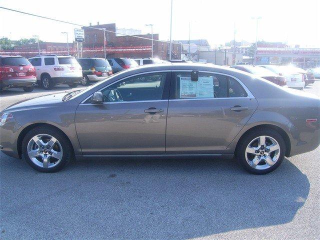 2010 Chevrolet Malibu 4dr Sdn I4 CVT 2.5