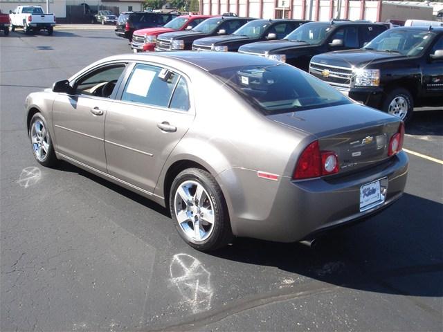 2010 Chevrolet Malibu 4dr Sdn I4 CVT 2.5