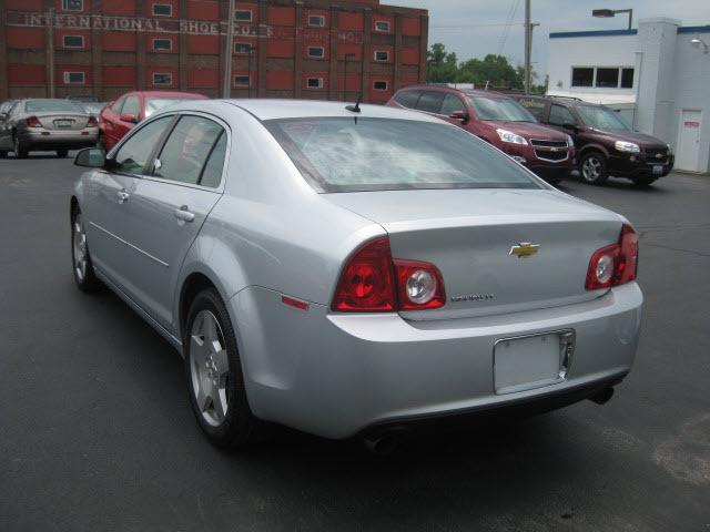 2010 Chevrolet Malibu 4dr AWD SUV