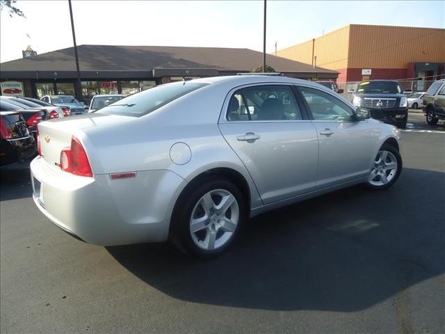 2010 Chevrolet Malibu XLT Model