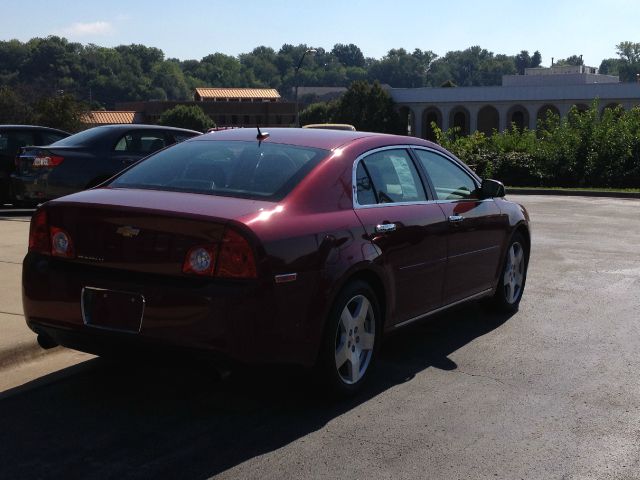 2010 Chevrolet Malibu 4dr AWD SUV