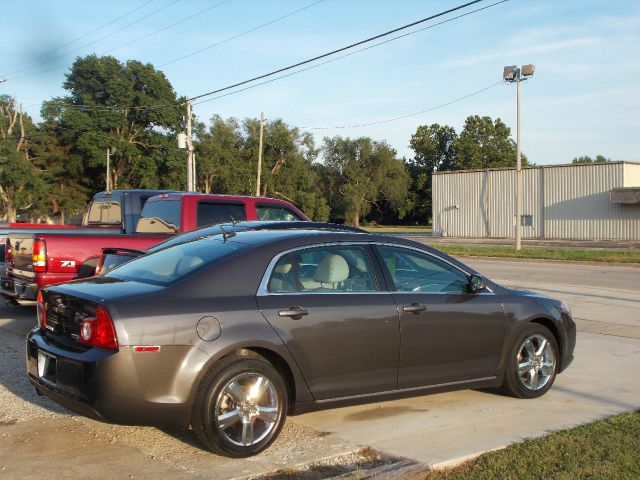 2010 Chevrolet Malibu 4dr AWD SUV