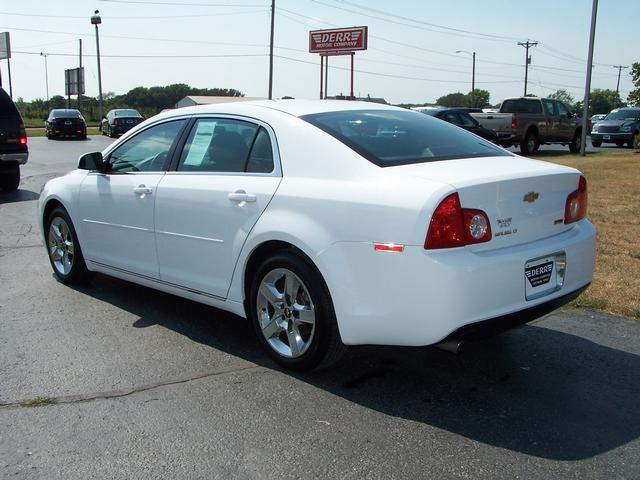 2010 Chevrolet Malibu 4dr Sdn SEL Sedan