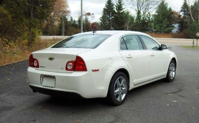 2010 Chevrolet Malibu 4dr AWD SUV