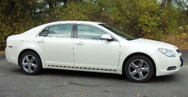 2010 Chevrolet Malibu 4dr AWD SUV